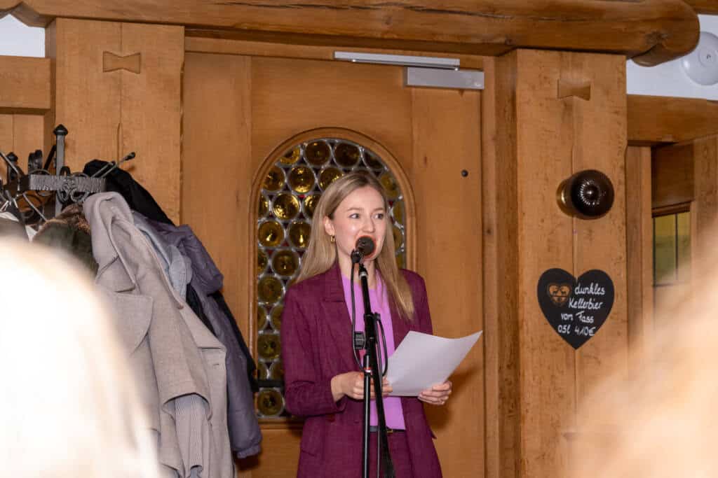 Amelie Zink bei der Ansprache