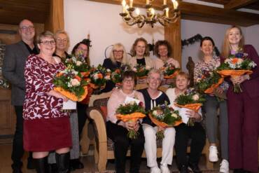 Jahresauftaktfeier 2026: Ehrung langjähriger Mitarbeitender im Haus der Pflege