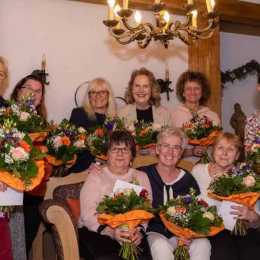 Jahresauftaktfeier 2026: Ehrung langjähriger Mitarbeitender im Haus der Pflege