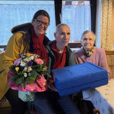 Essen auf Rädern Kundin feiert 100. Geburtstag